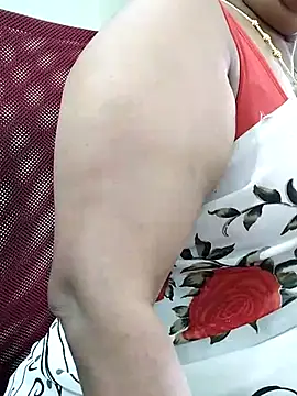 Snapshot of abinaya26 chatting on November 10, 6:01 am abinaya26 online show from November 10, 6:01 am