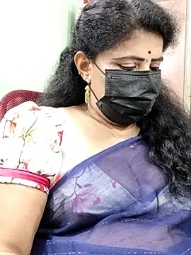 Snapshot of abinaya26 chatting on November 11, 6:52 pm abinaya26 online show from November 11, 6:52 pm