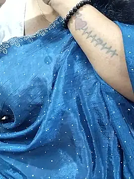 Snapshot of abinaya26 chatting on November 14, 7:18 am abinaya26 online show from November 14, 7:18 am