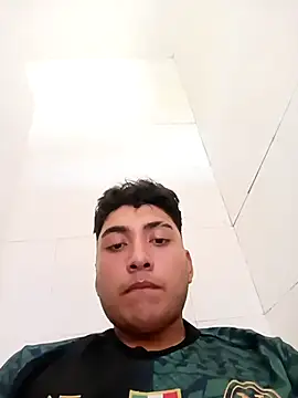 crisssalazar online show from September 11, 9:04 pm