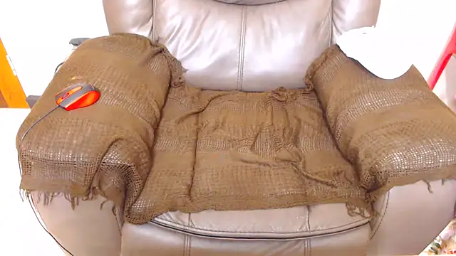 ChocolateClit online show from November 30, 3:38 pm