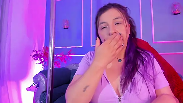 TaraTaylorr online show from February 10, 3:43 am