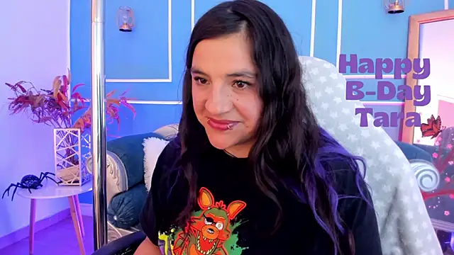 TaraTaylorr online show from May 10, 8:03 pm