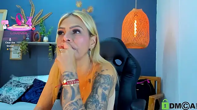 Snapshot of yessila_parker chatting on November 4, 2:21 am yessila parker online show from November 4, 2:21 am