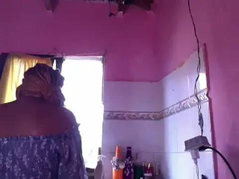 Snapshot of Ladyzee25 chatting on December 3, 1:31 pm Ladyzee25 online show from December 3, 1:31 pm