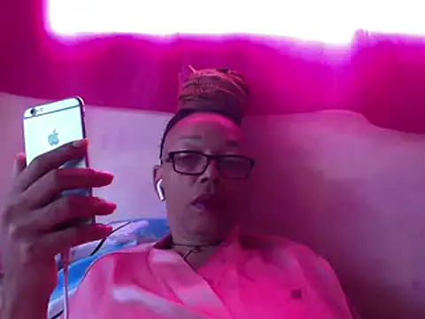 Ladyzee25 online show from March 23, 11:58 am