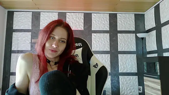 Snapshot of SweetSeraphine chatting on October 3, 11:07 am SweetSeraphine online show from October 3, 11:07 am