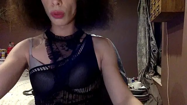 Snapshot of Naomishow33 chatting on March 19, 8:11 pm Naomishow33 online show from March 19, 8:11 pm