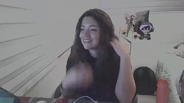 Snapshot of Piolapk chatting on November 18, 2:06 am Piolapk online show from November 18, 2:06 am