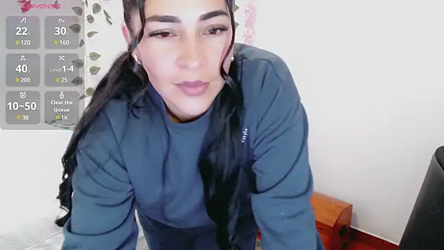 Snapshot of luna_lgomez_ chatting on March 19, 11:17 am luna lgomez  online show from March 19, 11:17 am