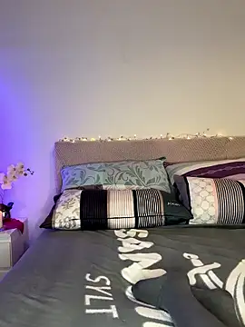 OCTAPUSSY2000 online show from January 7, 9:28 pm