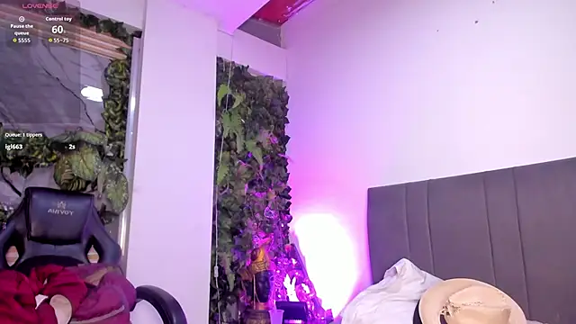 Fernanda liie  online show from March 5, 12:28 am