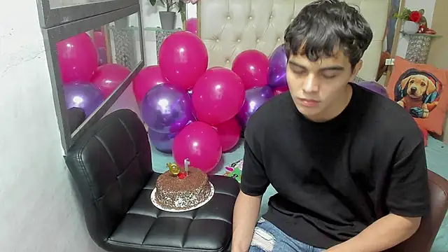 heiker  online show from October 16, 3:18 am