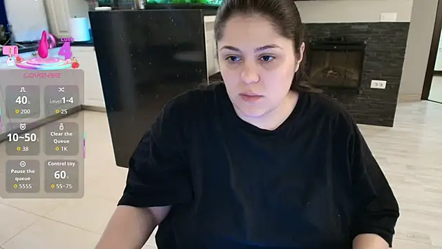 Layla- online show from February 16, 10:55 am