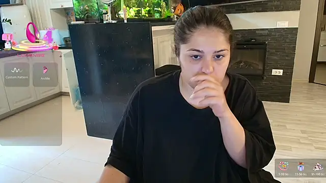 Layla- online show from May 21, 11:28 am