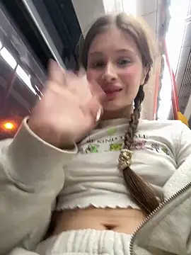 Snapshot of melicious_ chatting on March 7, 4:11 pm melicious online show from March 7, 4:11 pm