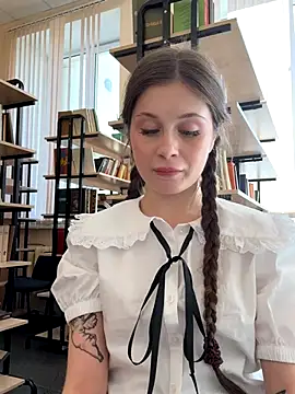 Snapshot of melicious_ chatting on September 30, 8:08 am melicious online show from September 30, 8:08 am