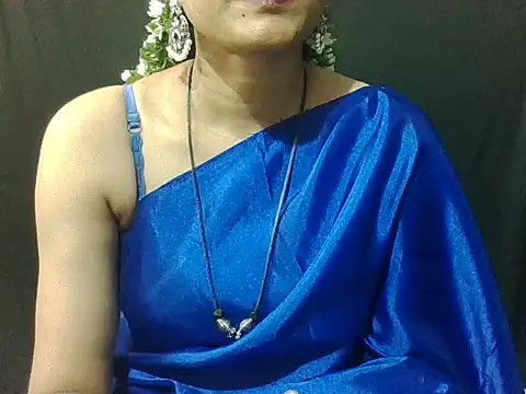 Snapshot of sugandha_bhabhi chatting on December 2, 4:57 pm sugandha bhabhi online show from December 2, 4:57 pm