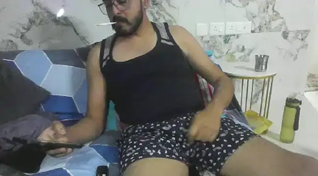 Snapshot of freakydesi chatting on March 7, 8:34 am freakydesi online show from March 7, 8:34 am