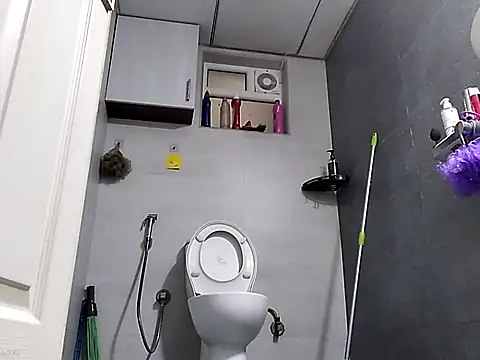 Snapshot of freakydesi chatting on September 30, 5:56 am freakydesi online show from September 30, 5:56 am