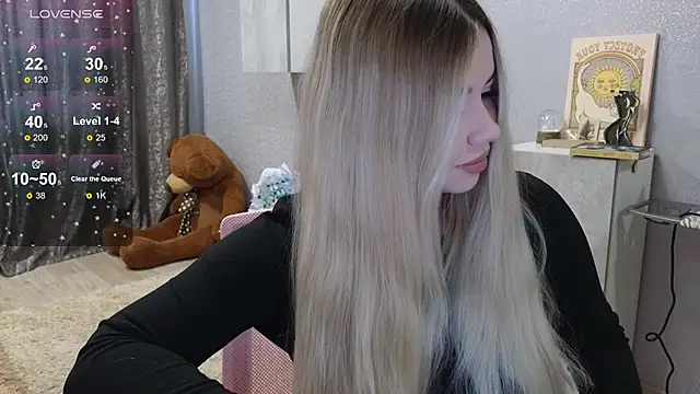 Snapshot of maaaay20 chatting on March 4, 5:00 am maaaay20 online show from March 4, 5:00 am