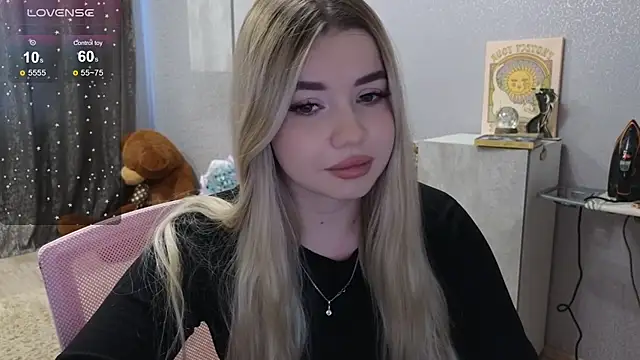 Snapshot of maaaay20 chatting on March 4, 11:19 am maaaay20 online show from March 4, 11:19 am