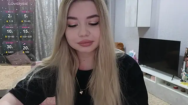 Snapshot of maaaay20 chatting on March 8, 1:50 am maaaay20 online show from March 8, 1:50 am