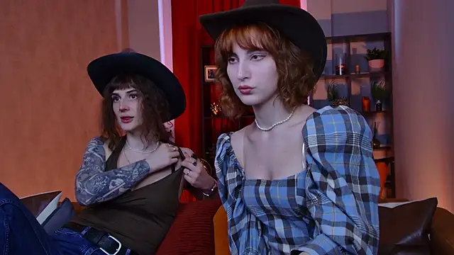 OliviaMcClean online show from April 12, 7:02 am