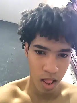 Snapshot of Thony444 chatting on March 2, 6:08 pm Thony444 online show from March 2, 6:08 pm