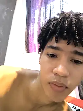 Snapshot of Thony444 chatting on March 11, 9:26 pm Thony444 online show from March 11, 9:26 pm