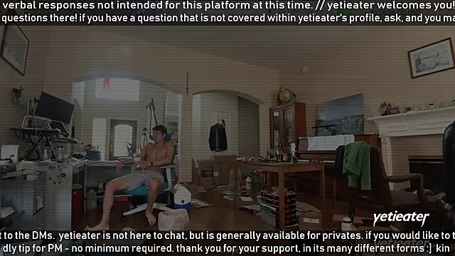 Snapshot of yetieater chatting on April 23, 9:17 pm yetieater online show from April 23, 9:17 pm
