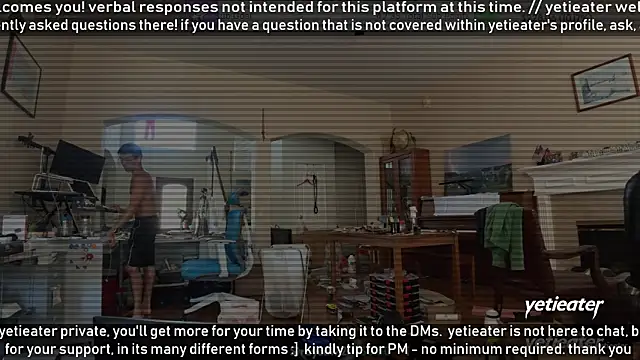 Snapshot of yetieater chatting on May 14, 4:36 pm yetieater online show from May 14, 4:36 pm