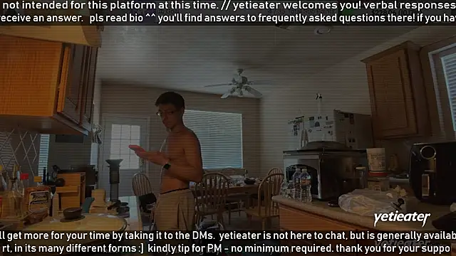 Snapshot of yetieater chatting on June 12, 3:33 pm yetieater online show from June 12, 3:33 pm