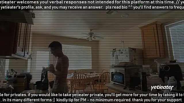 Snapshot of yetieater chatting on July 5, 3:52 pm yetieater online show from July 5, 3:52 pm