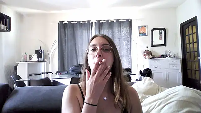 Snapshot of _little_blake chatting on June 1, 8:49 am little blake online show from June 1, 8:49 am