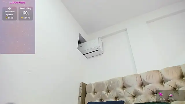 ArianaaGrace online show from February 26, 7:46 pm