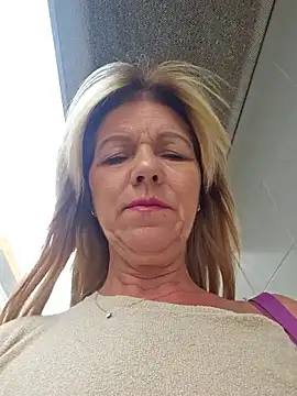 Snapshot of Melody73 chatting on October 13, 4:07 pm Melody73 online show from October 13, 4:07 pm