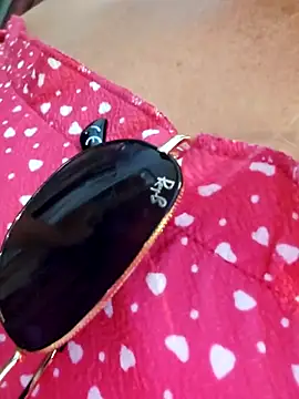 Snapshot of Melody73 chatting on October 19, 10:05 am Melody73 online show from October 19, 10:05 am