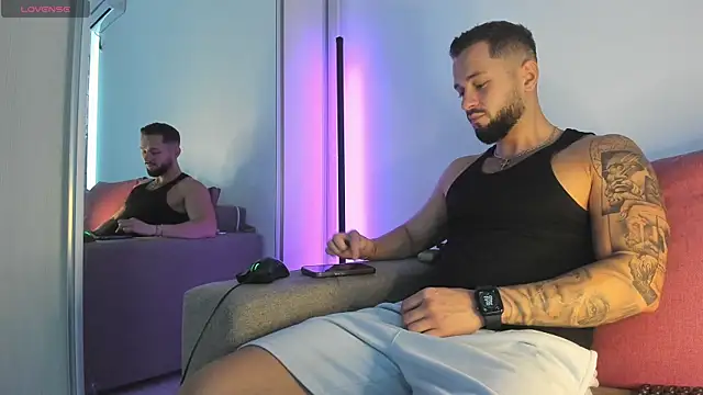 nicholasX1 online show from May 12, 1:52 pm