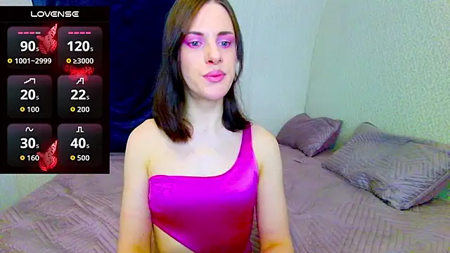 Nicole Redfields online show from March 19, 5:44 am