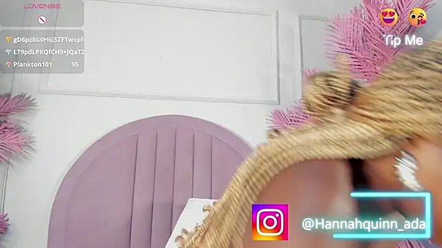 Snapshot of Hanaahquinn chatting on February 21, 11:50 pm Hanaahquinn online show from February 21, 11:50 pm