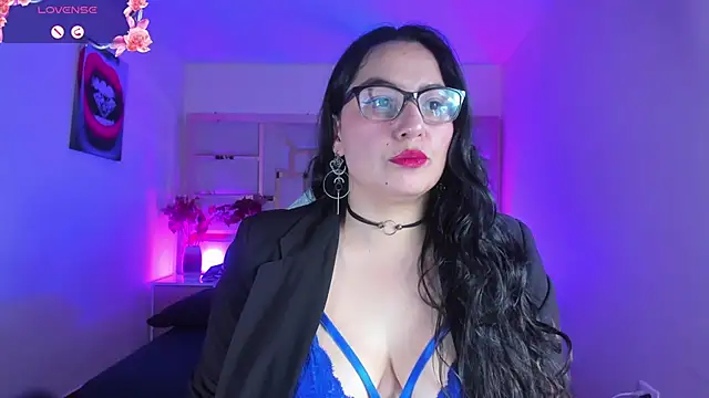 Snapshot of tamara_rouse1 chatting on November 19, 4:56 am tamara rouse1 online show from November 19, 4:56 am