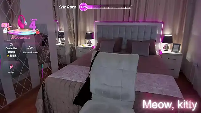 EvaGoddes online show from October 21, 7:09 am