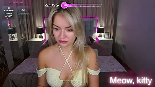 EvaGoddes online show from November 4, 6:45 am