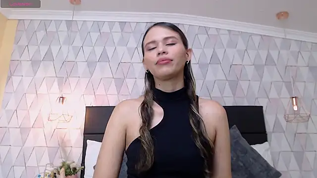 Snapshot of LiliJensen chatting on October 6, 7:55 pm LiliJensen online show from October 6, 7:55 pm