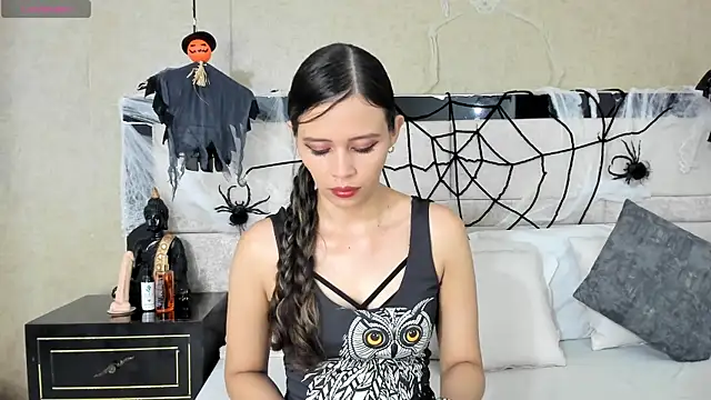 Snapshot of LiliJensen chatting on October 26, 8:15 pm LiliJensen online show from October 26, 8:15 pm