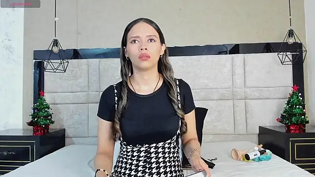 Snapshot of LiliJensen chatting on November 27, 7:27 pm LiliJensen online show from November 27, 7:27 pm