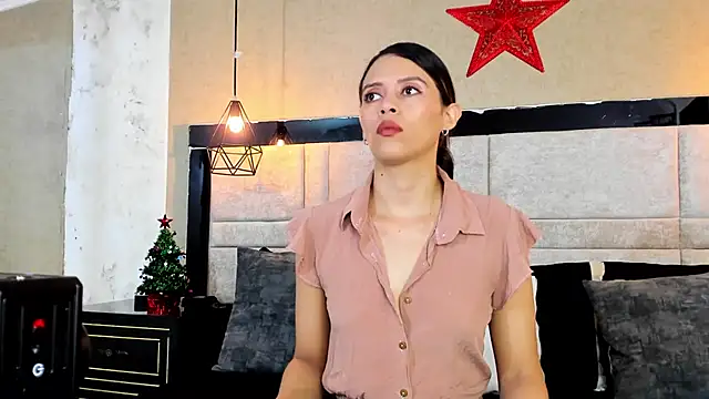 Snapshot of LiliJensen chatting on November 30, 8:02 pm LiliJensen online show from November 30, 8:02 pm