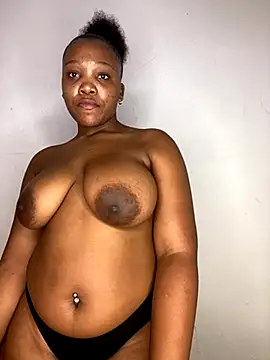 Snapshot of Beyoncex05 chatting on December 2, 1:39 pm Beyoncex05 online show from December 2, 1:39 pm