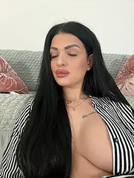 IrisRossie online show from June 3, 5:43 am